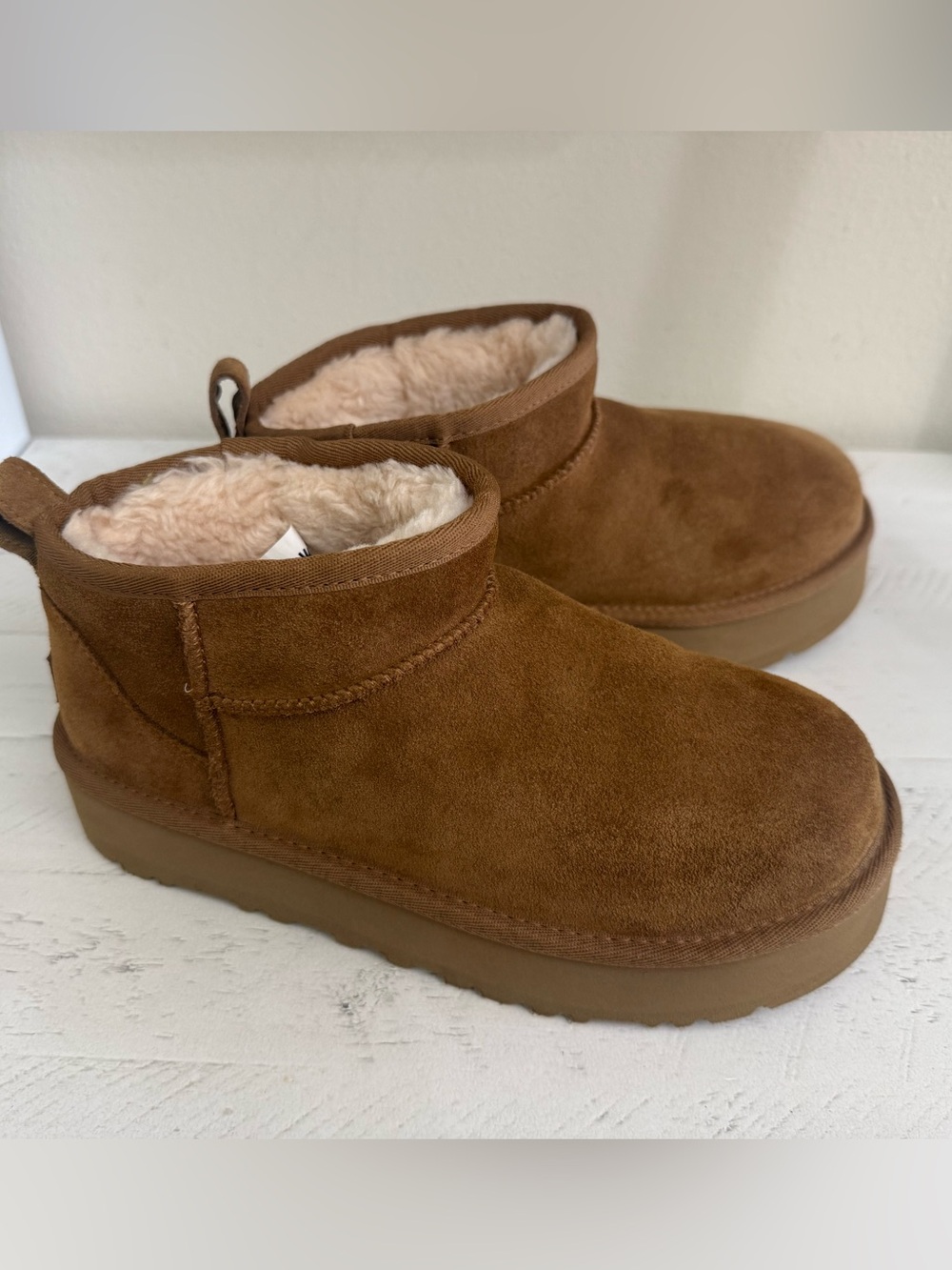 UGG Classic Ultra Mini Platform Boot Kids Chestnut Suede Shearling Lined